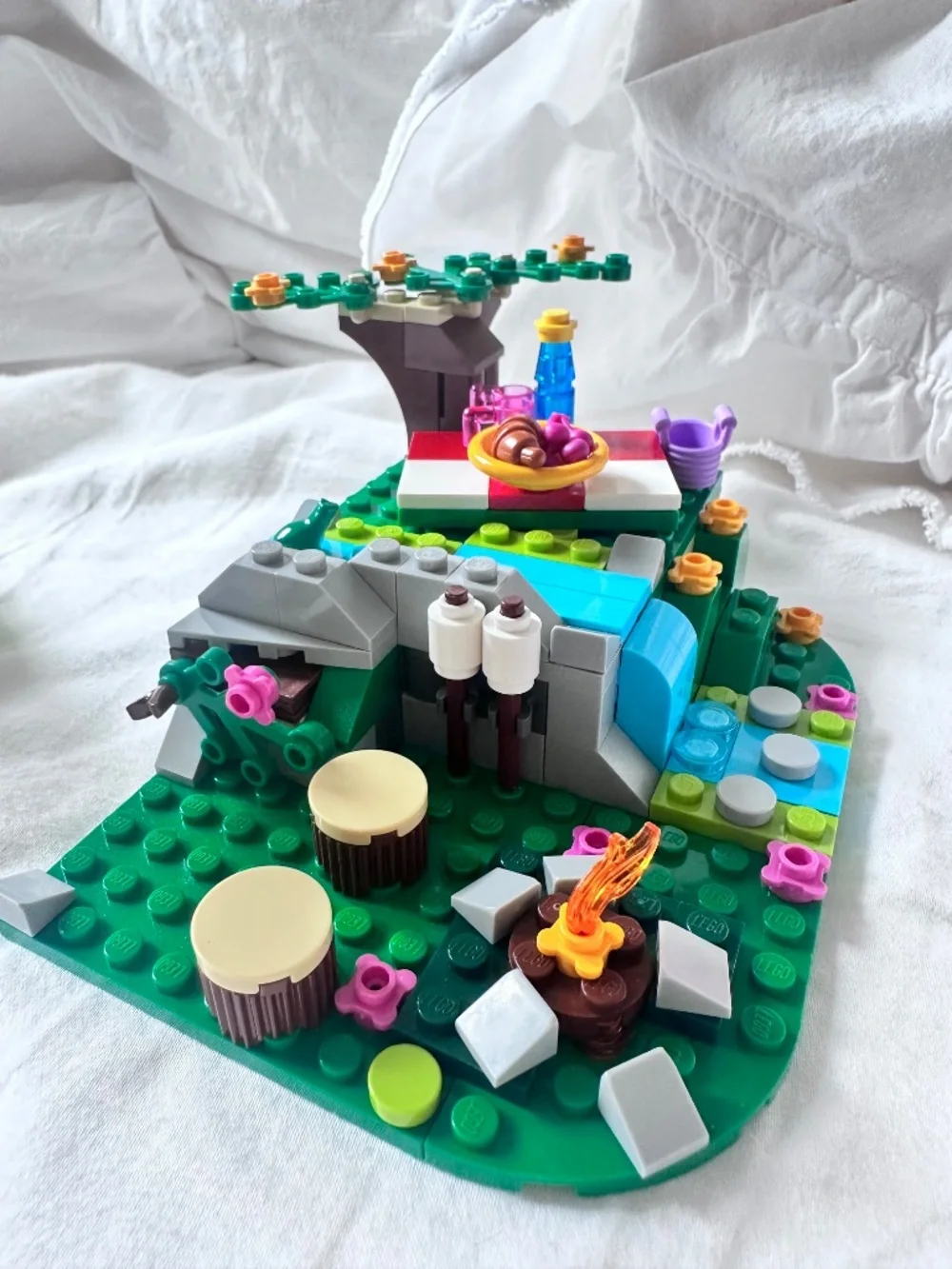 LEGO Friends 41097 Heartlake Hot Air Balloon Building Block Set w/ Instructions